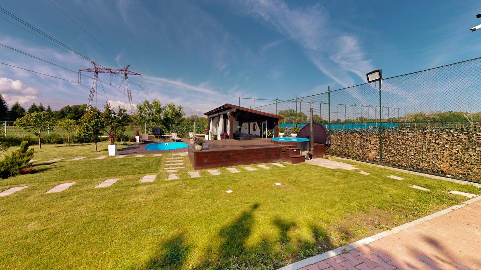 Janine Garden Hotel Brasov Exterior photo